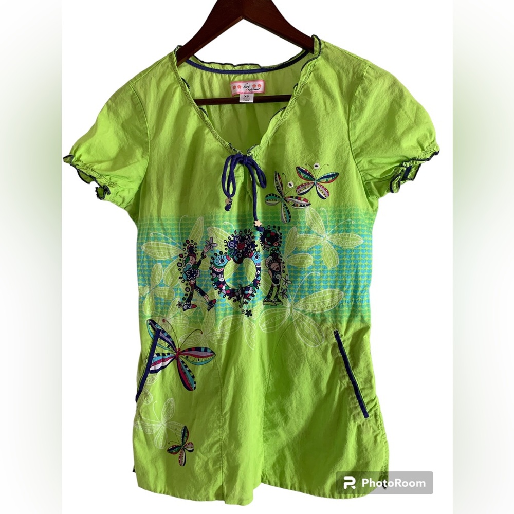 Koi Scrub top by Kathy Peterson.  XS